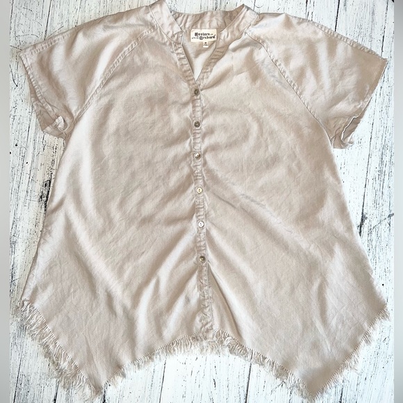 Hester & Orchard Tops - Hester and Orchard Fringed Asymmetrical Hem Light Beige Button-Down Shirt Sz Med